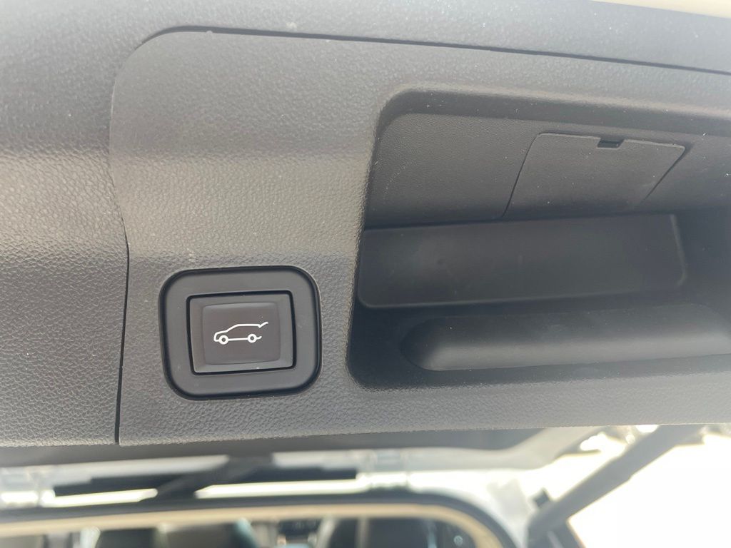 2023 GMC Acadia Denali - Photo 28