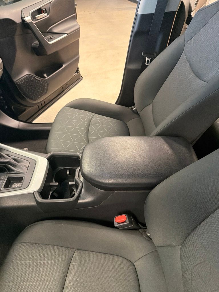 2024 Toyota RAV4 10