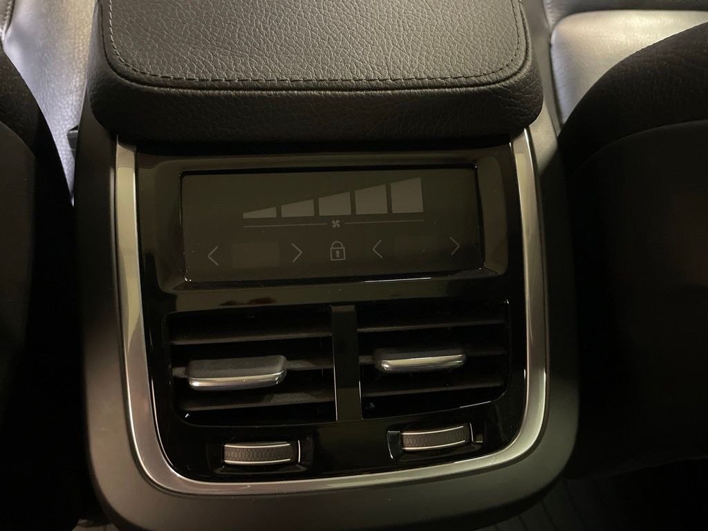 2019 Volvo XC90 12