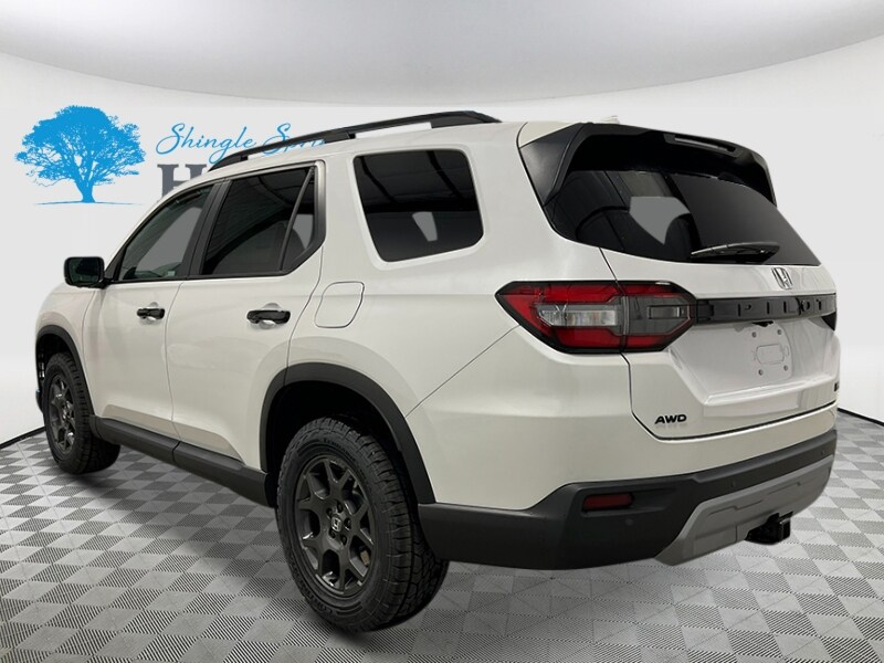 2025 Honda Pilot TrailSport photo 3