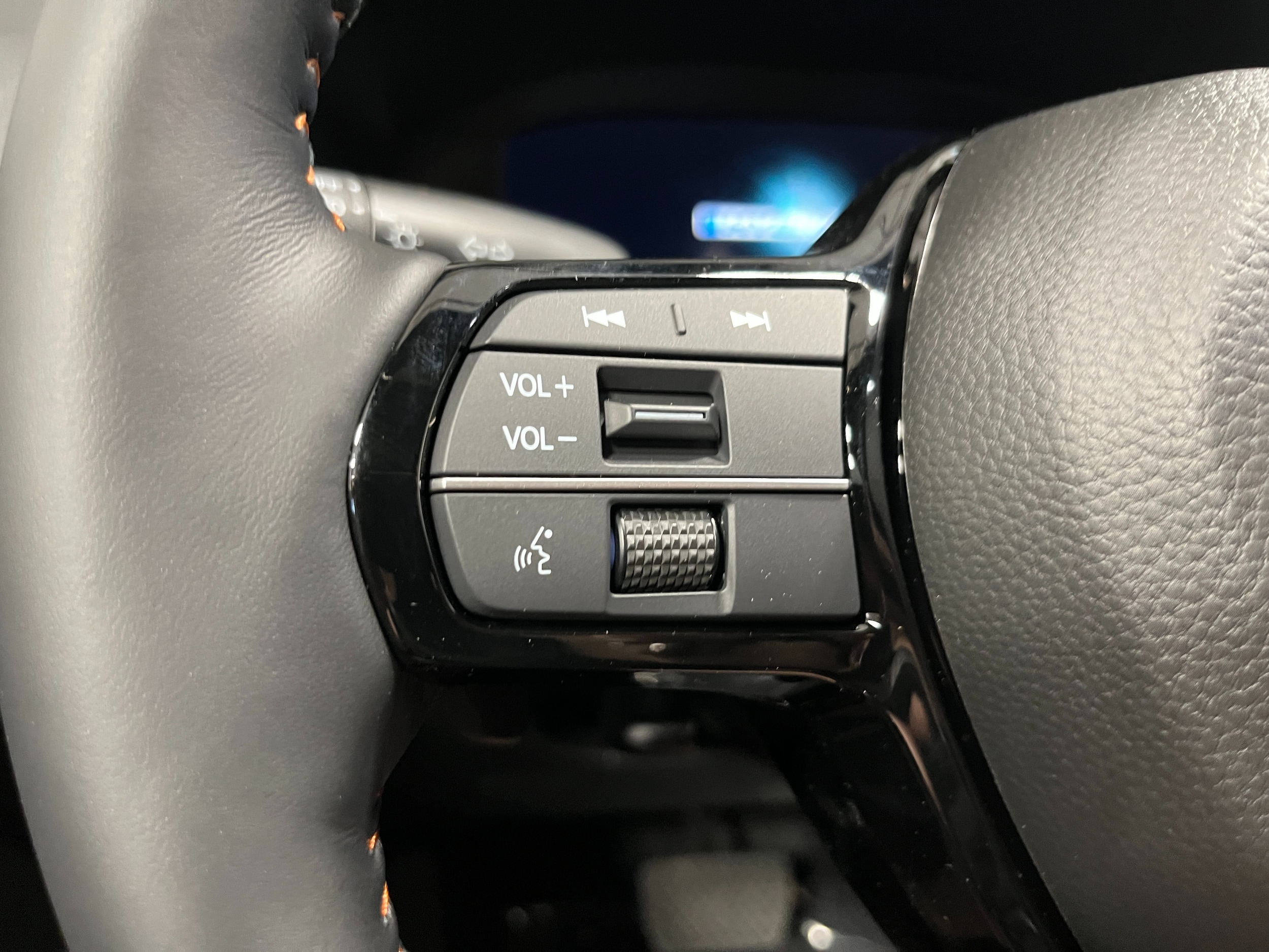 2026 Honda CR-V Sport Touring - Photo 18