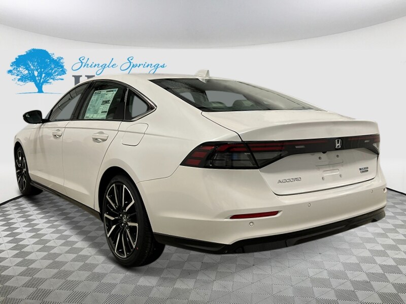 2025 Honda Accord Hybrid Touring photo 2