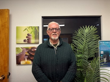 Staff member Douglas Kennedy from ID_da94660ebf9c
