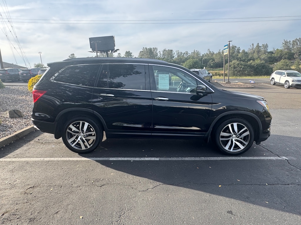 Used 2016 Honda Pilot Touring AWD SUV