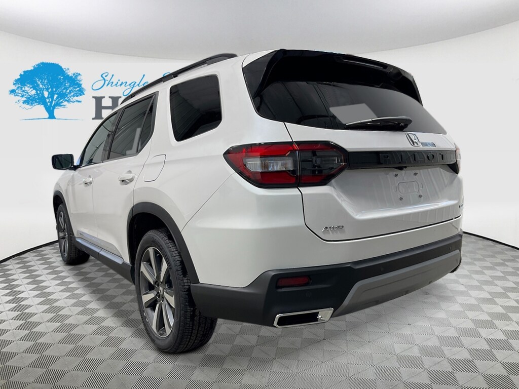 2025 Honda Pilot Touring photo 3