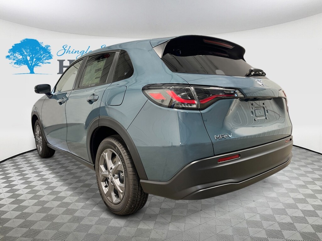2026 Honda HR-V LX photo 2