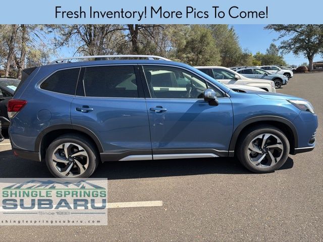 2024 Subaru Forester Touring photo 3