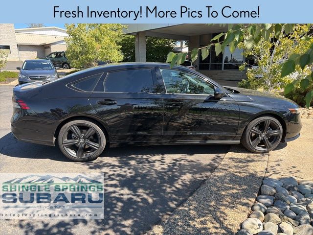 2023 Honda Accord Hybrid Sport-L photo 3