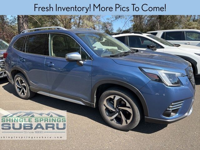 2024 Subaru Forester Touring photo 2