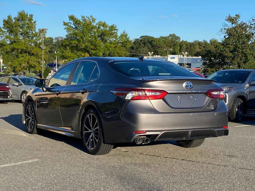 2018 Toyota Camry Hybrid SE photo 3