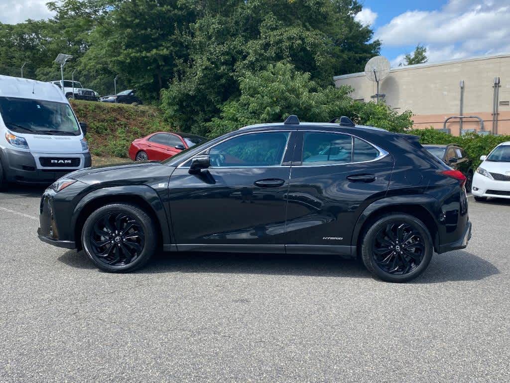 2022 Lexus UX 250h F SPORT photo 2