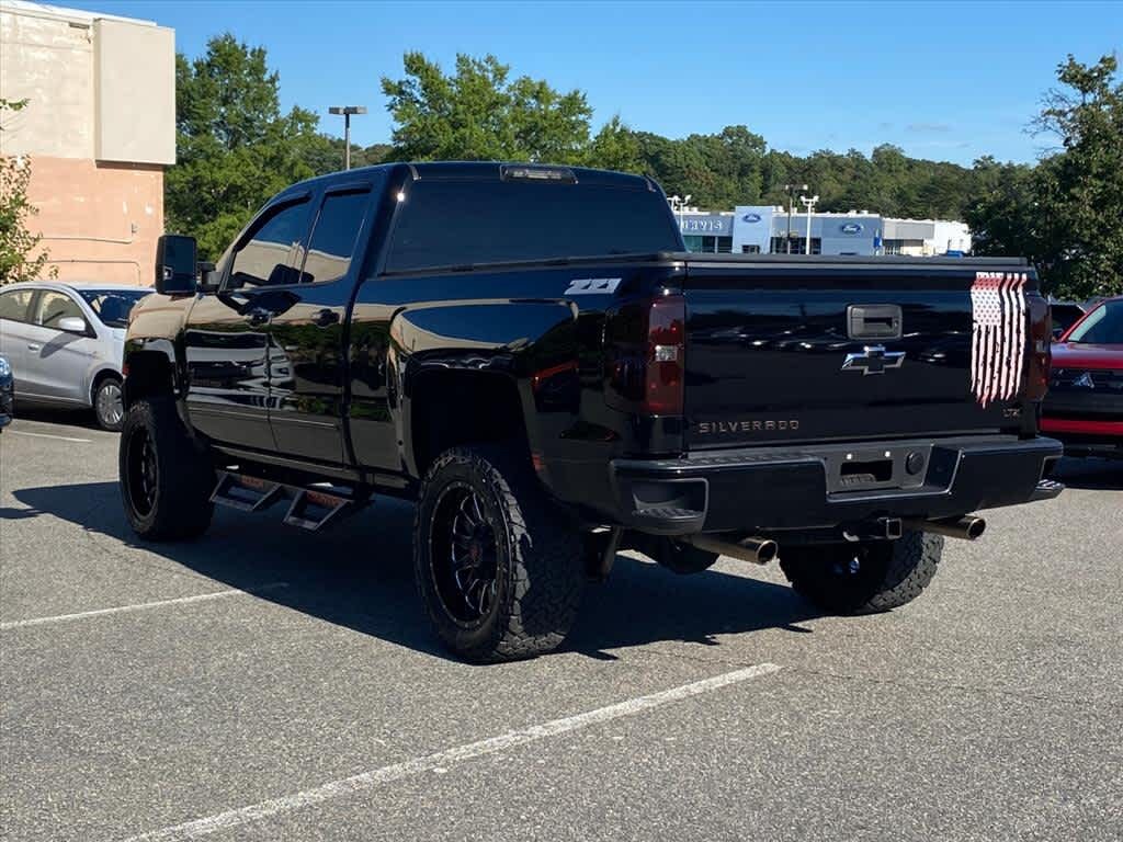 Used 2017 Chevrolet Silverado 1500 LT 4WD Double Cab 143.5 4WD Double Cab 143.5