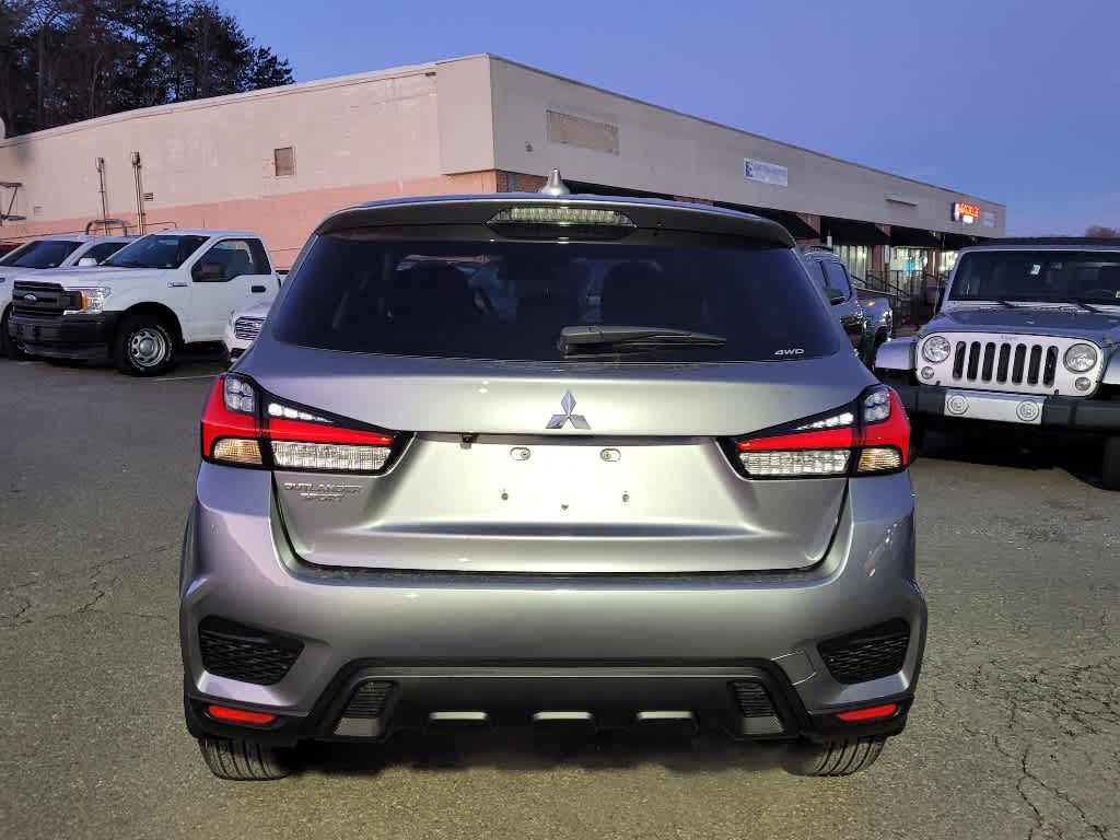 2024 Mitsubishi Outlander Sport ES photo 4