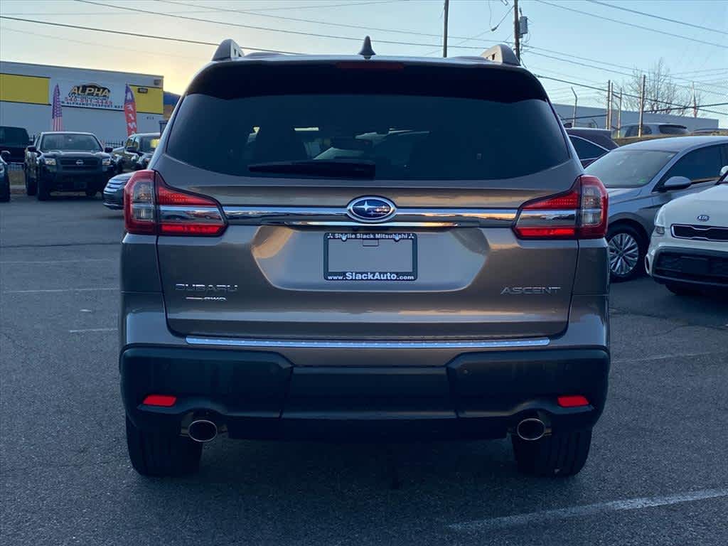 2022 Subaru Ascent Premium photo 2