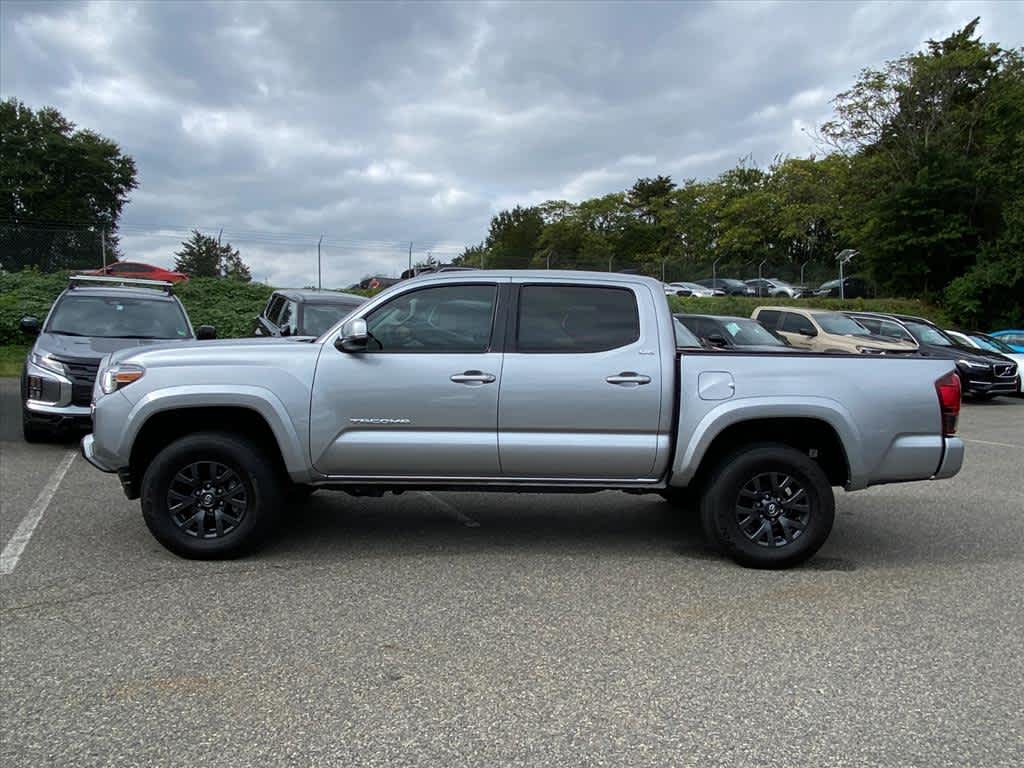 2023 Toyota Tacoma SR5 Double Cab V6 photo 2