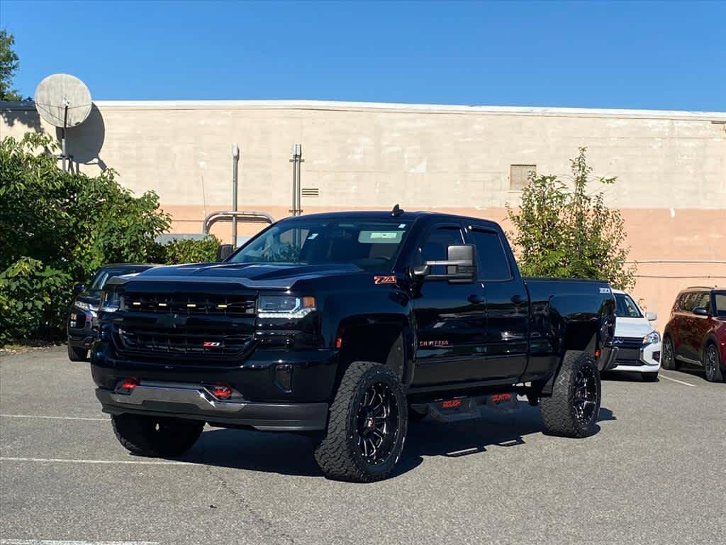 Used 2017 Chevrolet Silverado 1500 LT 4WD Double Cab 143.5 4WD Double Cab 143.5