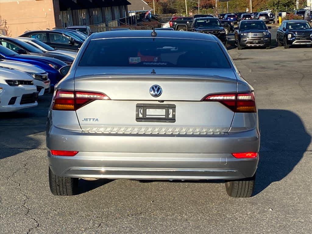 2019 Volkswagen Jetta SE R-Line photo 4