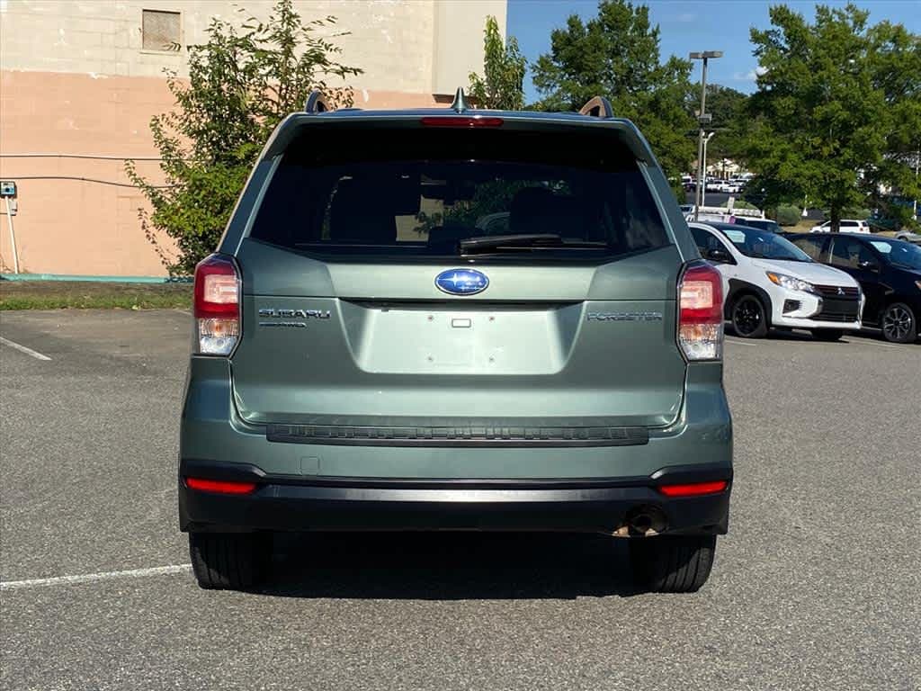 Used 2018 Subaru Forester Premium 2.5i CVT