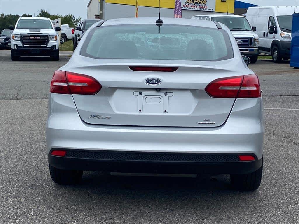 2016 Ford Focus SE photo 4