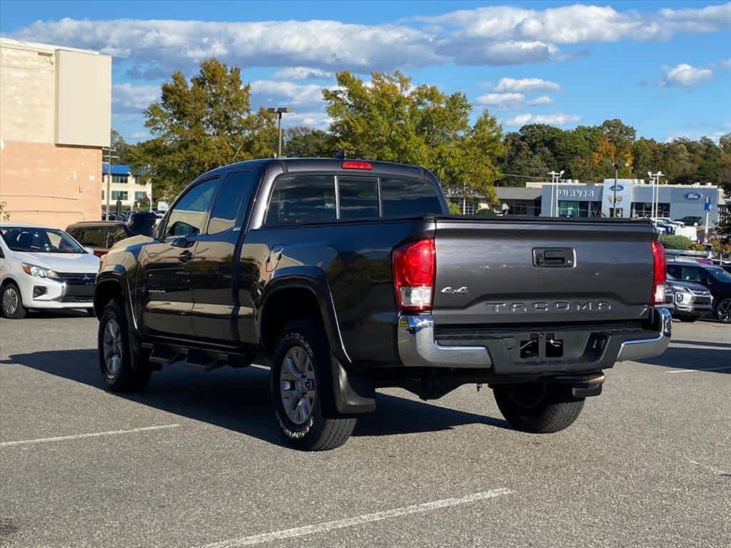 2017 Toyota Tacoma SR5 Access Cab 4x4 photo 3