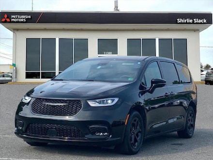 2023 Chrysler Pacifica Hybrid Limited FWD