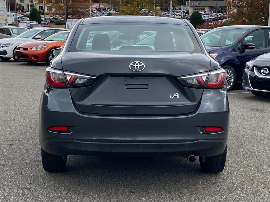 2017 Toyota Yaris iA photo 3