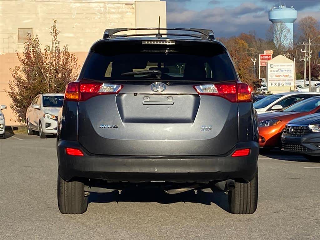 2014 Toyota RAV4 XLE photo 4