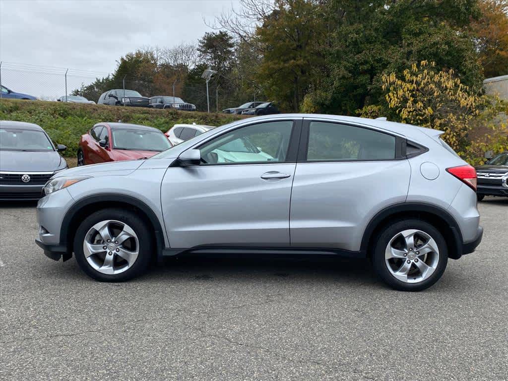 2018 Honda HR-V LX 2WD photo 2
