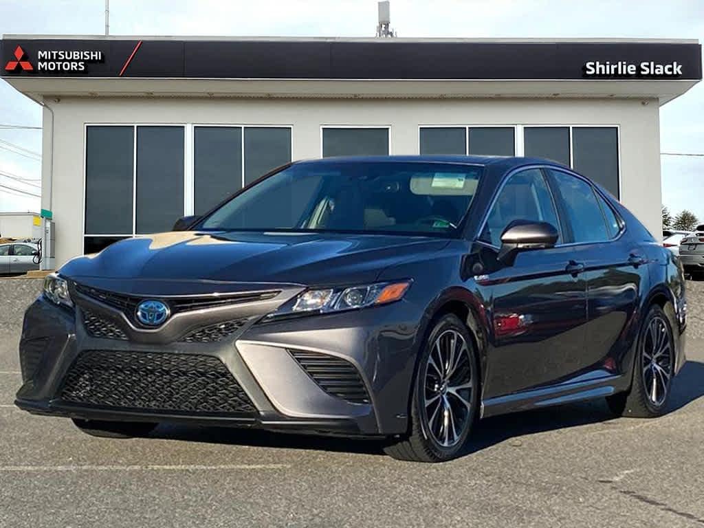 Used 2018 Toyota Camry Hybrid SE CVT (Natl)