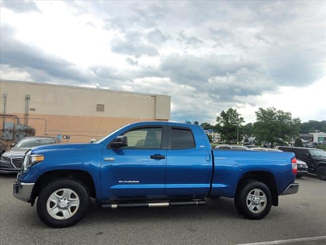 Used 2018 Toyota Tundra SR5 with VIN 5TFUY5F10JX689456 for sale in Fredericksburg, VA