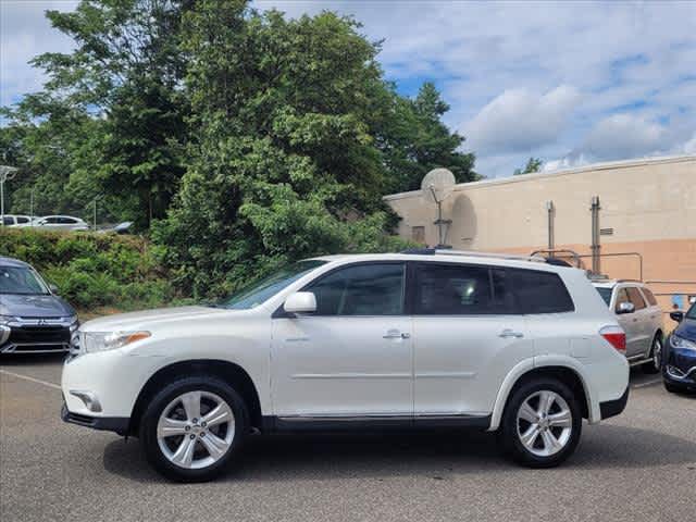 Used 2013 Toyota Highlander Limited with VIN 5TDYK3EH4DS116091 for sale in Fredericksburg, VA