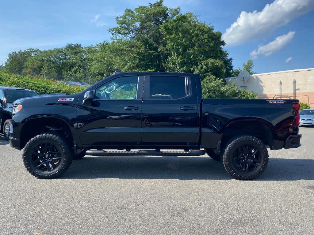 2023 Chevrolet Silverado 1500 LT Trail Boss photo 2