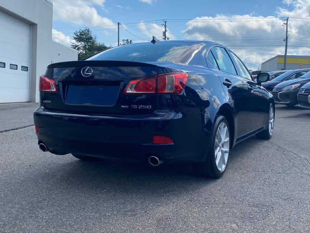 2011 Lexus IS 250 photo 4