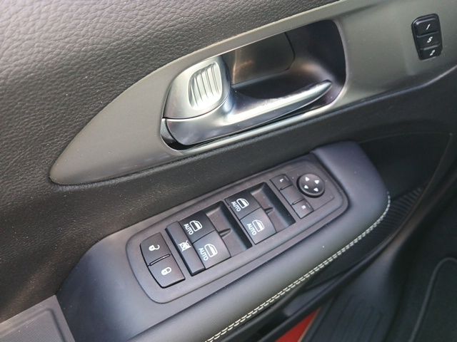 2026 Chrysler Pacifica Select - Photo 36