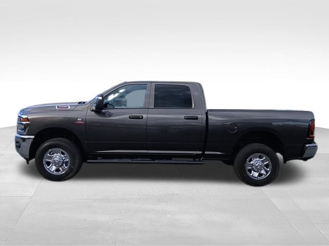 2026 RAM 3500 Tradesman - Photo 3