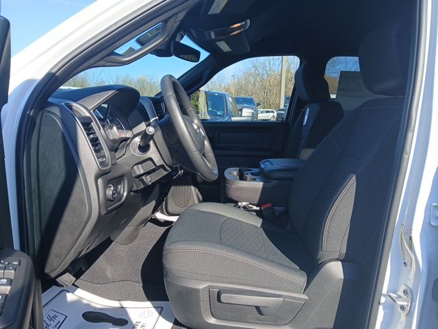 2026 RAM 3500 Tradesman - Photo 13