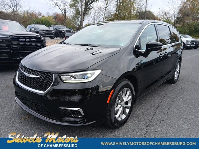 2026 Chrysler Pacifica Passenger Van 