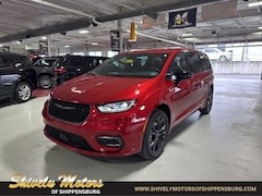 2026 Chrysler Pacifica SELECT AWD Passenger Van