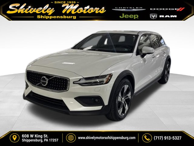 2024 Volvo V60 Cross Country Plus