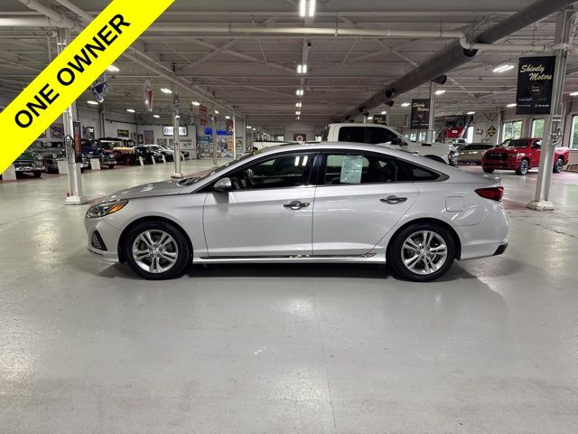 Used 2018 Hyundai Sonata Sport with VIN 5NPE34AF1JH598093 for sale in Shippensburg, PA