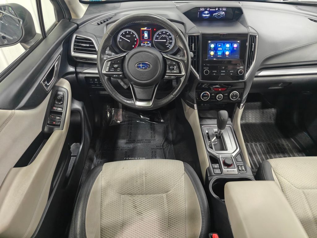 2022 Subaru Forester Premium photo 3