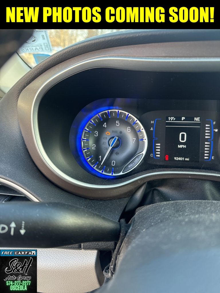 2018 Chrysler Pacifica Touring L's photo