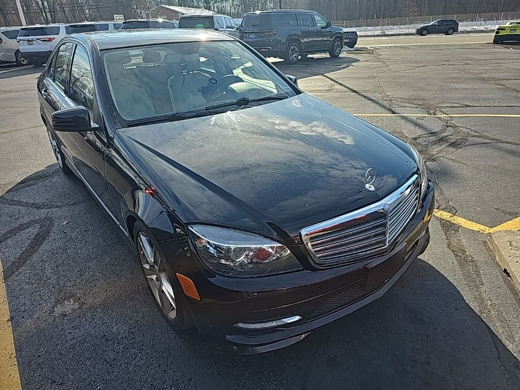 2011 Mercedes-Benz C-Class C300 Luxury's photo