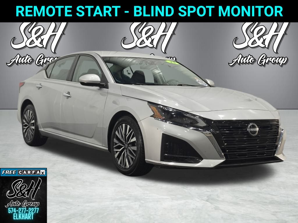 2023 Nissan Altima SV's photo