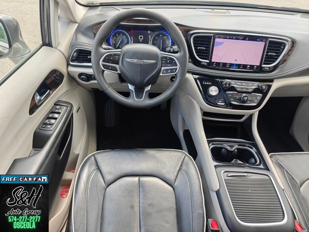 Used 2022 Chrysler Pacifica Limited Minivan/Van