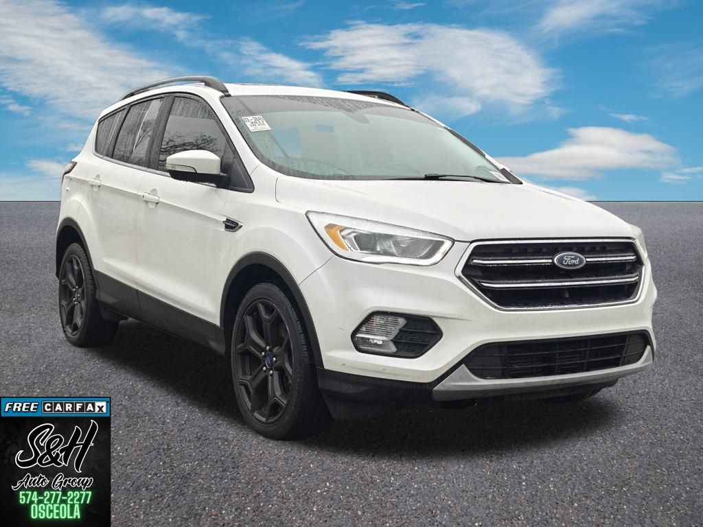 2017 Ford Escape Titanium photo 2