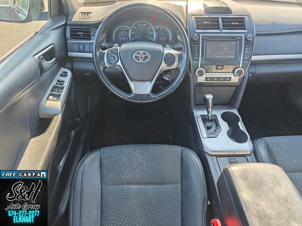 Used 2014 Toyota Camry SE Sedan