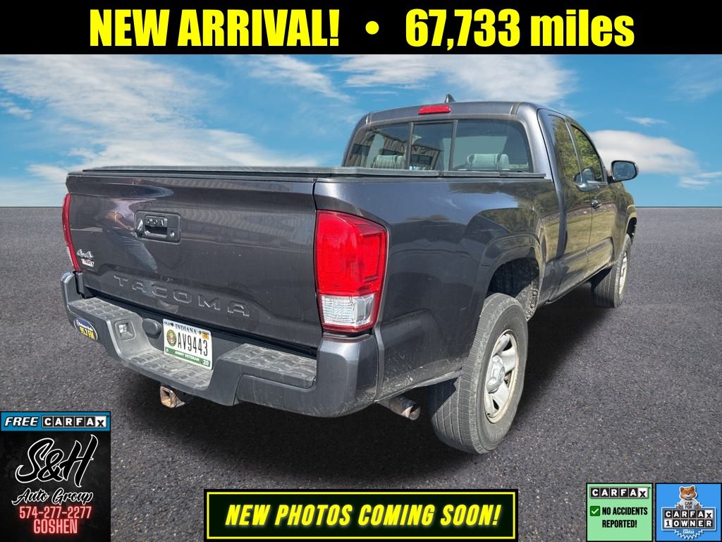 2016 Toyota Tacoma SR photo 3