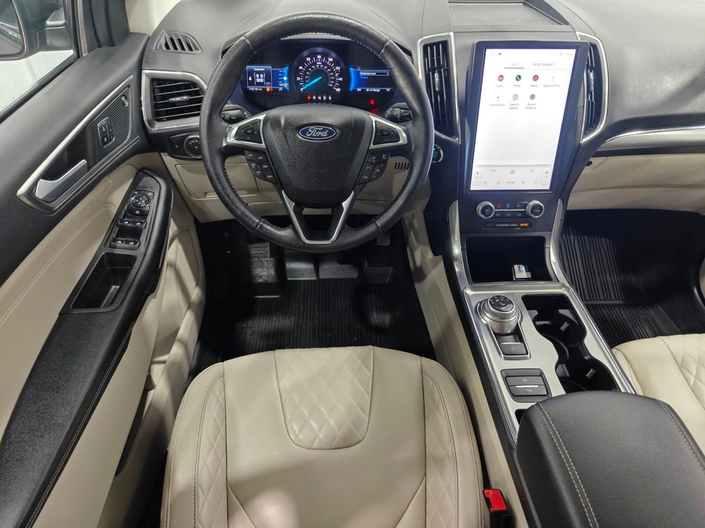 2023 Ford Edge Titanium photo 4