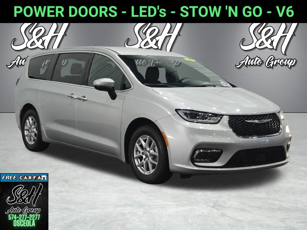 Used 2023 Chrysler Pacifica Touring Minivan/Van
